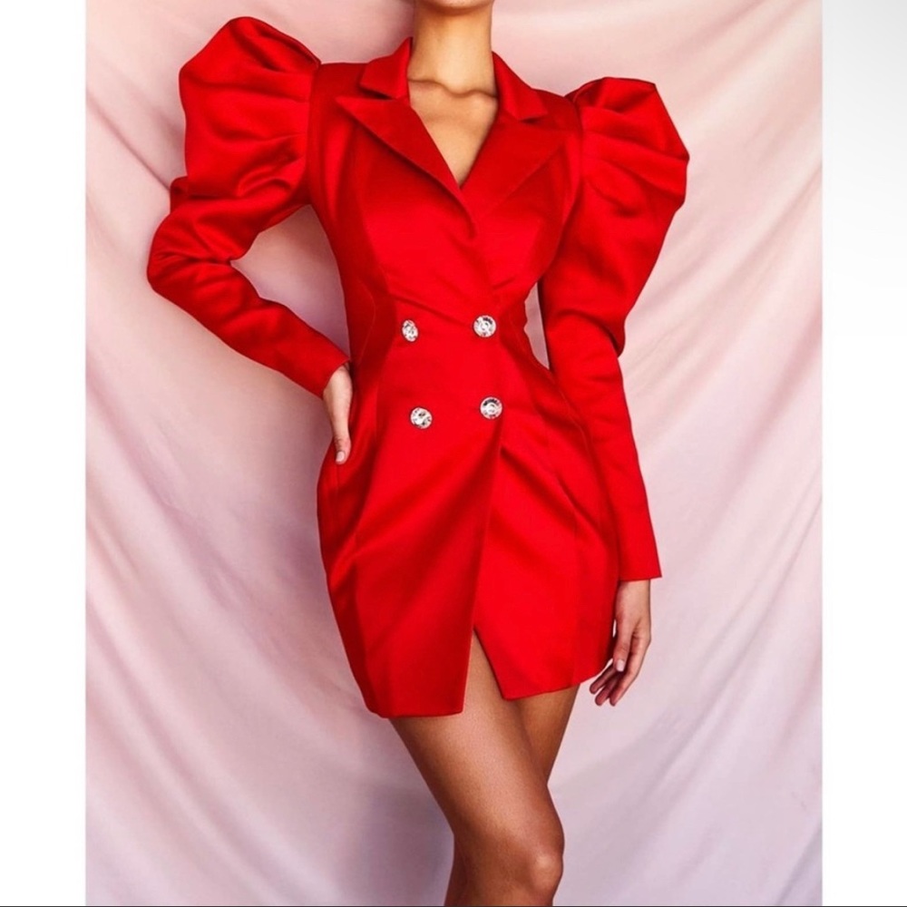 House of CB, red dress, used only once, no visible signs of wear. S size